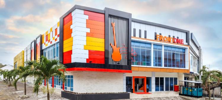 蒙蒂兰前一旅馆(Front One Budget Muntilan)图片