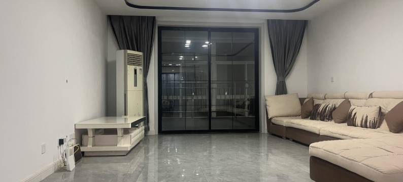 房东七七七七公寓(西平北街分店)图片