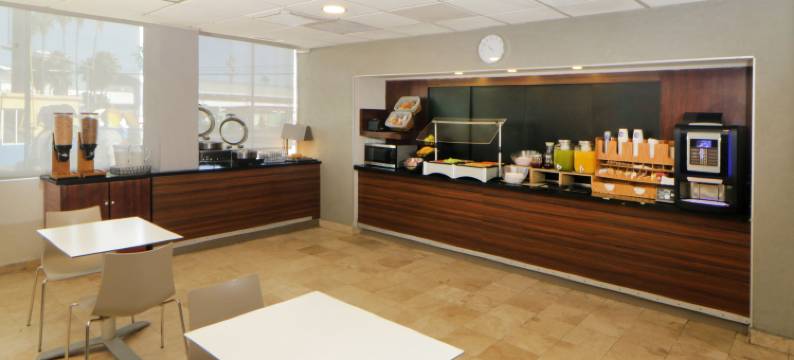 新拉莱多万豪城市快捷酒店(City Express by Marriott Nuevo Laredo)图片