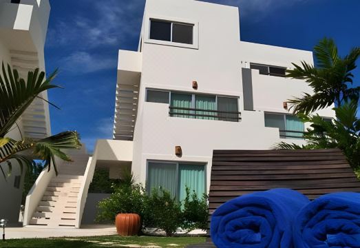 Villas H2O Hotel Overview