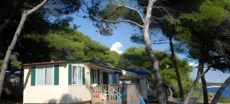 斯托贾区活动房酒店(Arena Stoja Camping Homes)图片