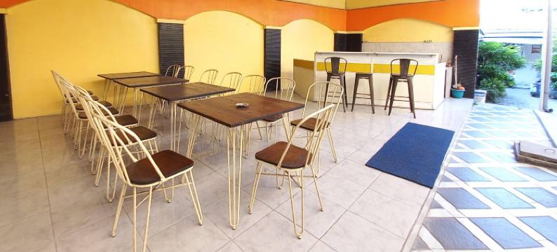 超级OYO 3862班丹旺宜酒店(RedDoorz Syariah at Hotel Pandan Wangi Near Alun Alun Sidoarjo)图片