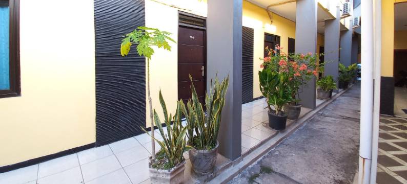 超级OYO 3862班丹旺宜酒店(RedDoorz Syariah at Hotel Pandan Wangi Near Alun Alun Sidoarjo)图片