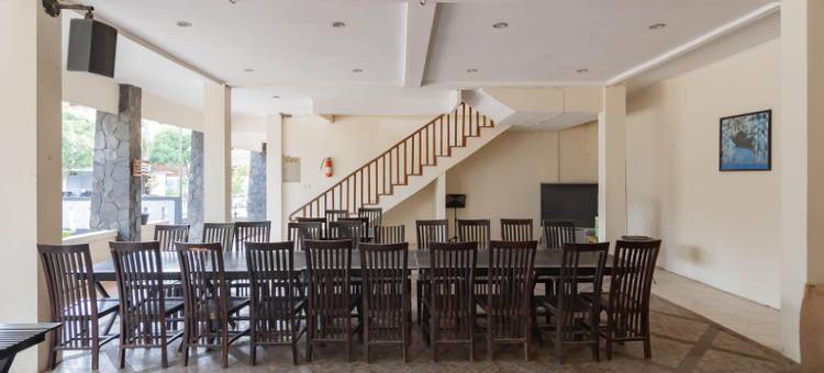RedDoorz Plus at Hotel Sofia Pangandaran图片