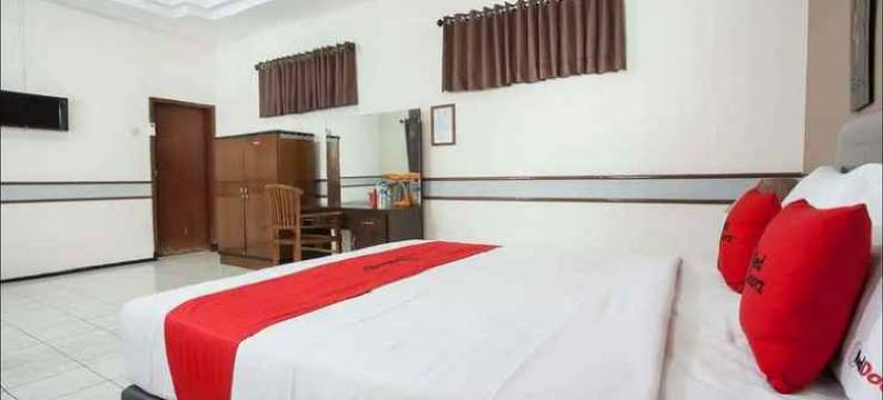 红多兹酒店-靠近巴莱库塔玛琅(RedDoorz Near Balai Kota Malang)图片