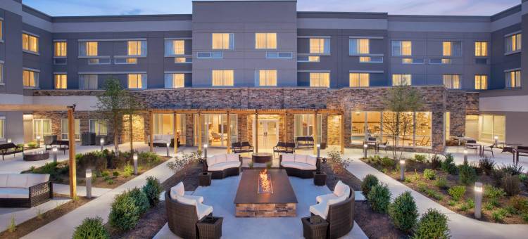 韦恩费尔菲尔德万怡酒店(Courtyard Wayne Fairfield)图片