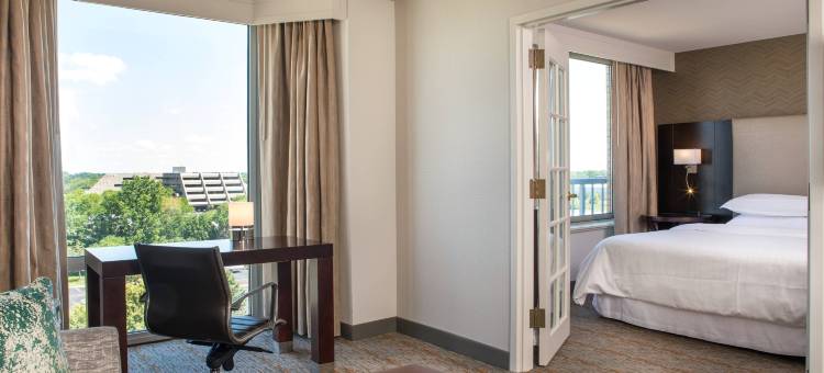 芝加哥埃尔克格罗夫喜来登套房酒店(Sheraton Suites Chicago Elk Grove)图片