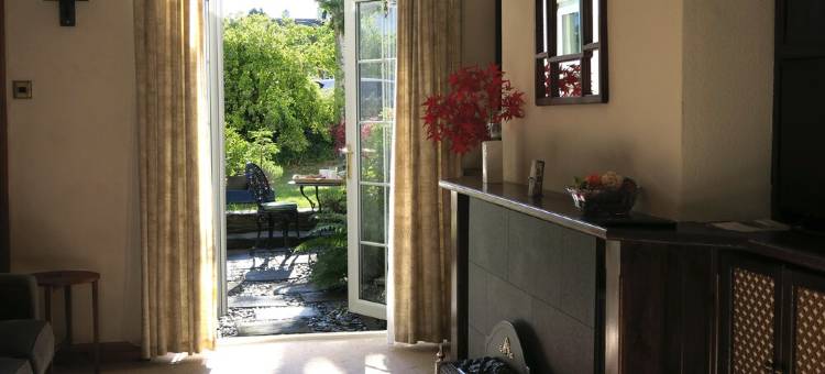 凯西克花园公寓，适合2人，地理位置优越，靠近各类配套设施(Keswick, Garden Apartment for 2. Excellent location.Convenient for all amenities)图片