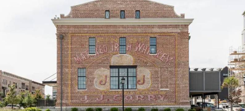 Downtown Riverfront Luxury Townhome图片