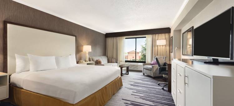 密尔沃基布鲁克菲尔德希尔顿逸林酒店(DoubleTree by Hilton Hotel Milwaukee - Brookfield)图片