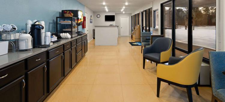希尔顿黑德附近哈第维尔温德姆戴斯酒店(Days Inn by Wyndham Hardeeville Near Hilton Head)图片