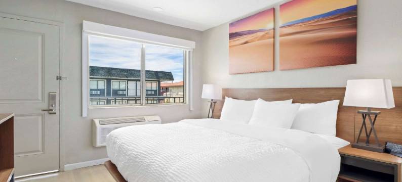 克拉丽奥波恩特酒店-里奇克雷斯特-近中国湖海军基地(Clarion Pointe Ridgecrest Near China Lake Naval Station)图片