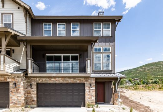 Stunning Views and Gourmet Kitchen - Exquisite Mountain RetreatHotel Overview