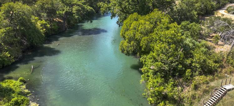 Rustic Luxury and Game Room - Enchanting River Haven图片