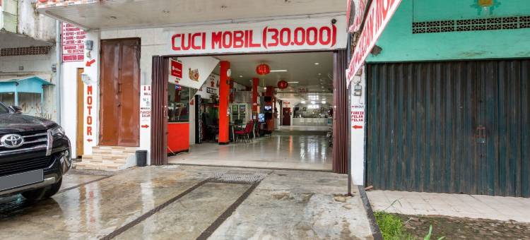 OYO 3420亚历克斯青年旅馆(RedDoorz Near Jalan MP Mangkunegara Palembang)图片