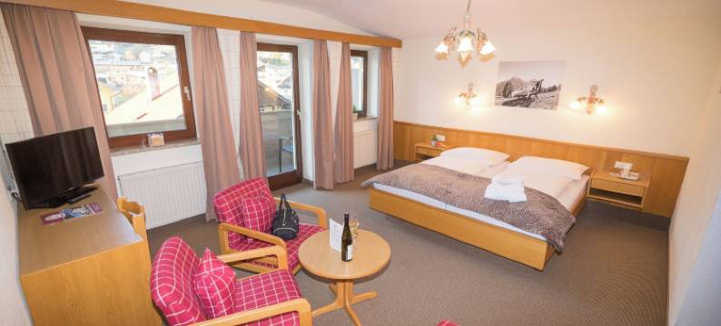 zum Lamm酒店(Keyone Rooms Tarrenz)图片