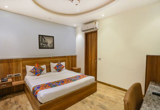 FabHotel Royal Touch Patel Nagar Hotel Overview