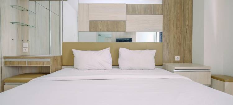 Sentul塔公寓的舒适宜居的2卧室(Homey and Comfy 2Br Sentul Tower Apartment)图片