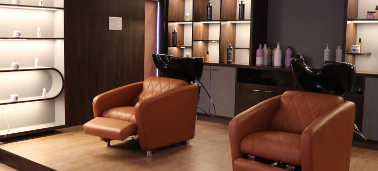 古尔莫哈尔皇家酒店(Gulmohar Royals)图片