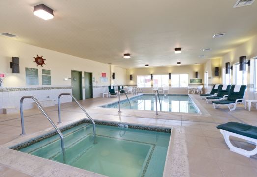 Holiday Inn & Suites BARSTOW by IHG Hotel Overview