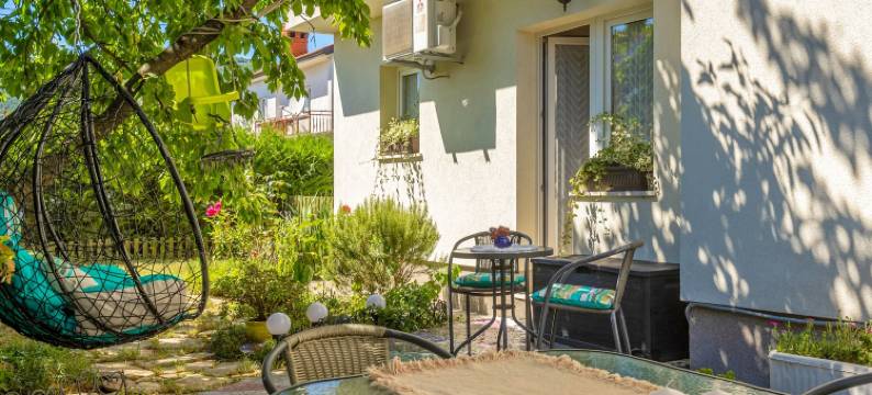 舒适的带私人花园的家(Cozy Home with Private Garden - Happy Rentals)图片