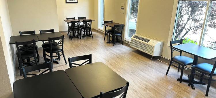 底特律机场马格努森酒店(Magnuson Hotel Detroit Airport)图片