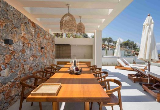 An Elegant Villa in Kokkino Horio Hotel Overview