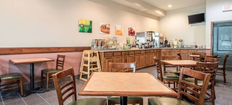 东特洛伊 I-43 品质酒店及套房(Quality Inn & Suites East Troy I-43)图片