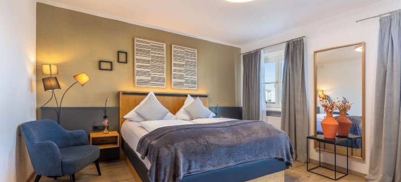 基姆湖斯加洛斯布里克酒店(Hotel Schlossblick Chiemsee)图片