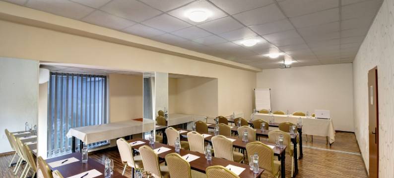 迪克森酒店(Dixon Resort)图片