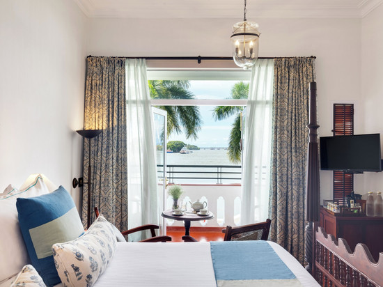 布伦顿船屋-CGH土地酒店