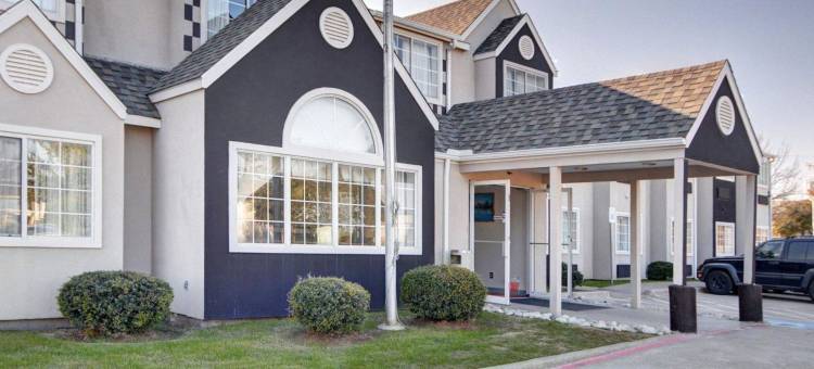 路易斯维尔 I-35 罗德威套房汽车旅馆(Rodeway Inn & Suites Lewisville I-35)图片