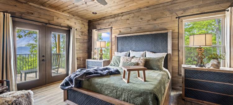 Endless Blue Skies图片