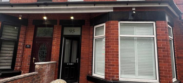 OYO 穆尔菲尔兹别墅(Moorfields Villas)图片