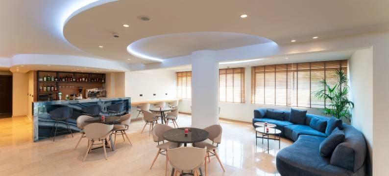 安菲特里翁城市酒店(Amphitryon City Hotel)图片