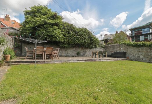 Teal House Hotel Overview