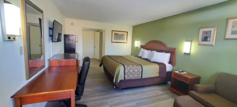 麦迪逊维尔大斯普林酒店(Big Spring Inn Madisonville)图片