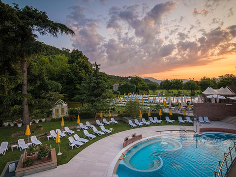 史前温泉度假村及水疗中心