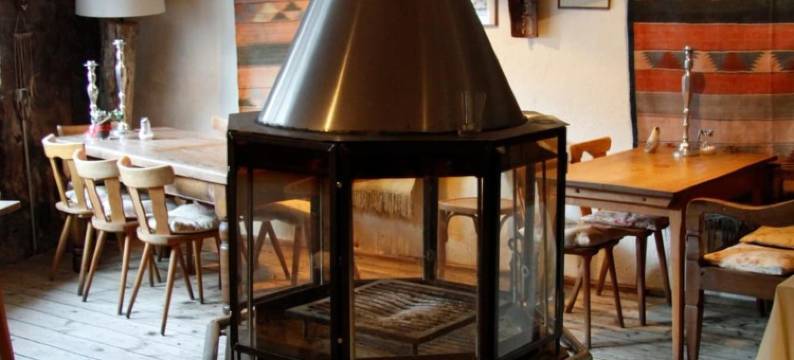 海明威路兰佩祖尔永恒酒店(Zur Ewigen Lampe Romantisches Landhotel & Restaurant)图片