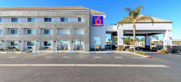 加利福尼亚佩里斯 6 号开放式套房酒店(Studio 6 Suites Perris, CA)图片