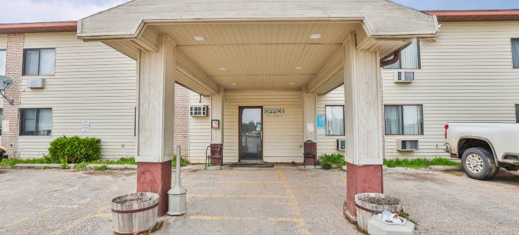 OYO Hotel Pipestone MN, 坎特伯雷公园(OYO Hotel Pipestone MN, Canterbury Park)图片