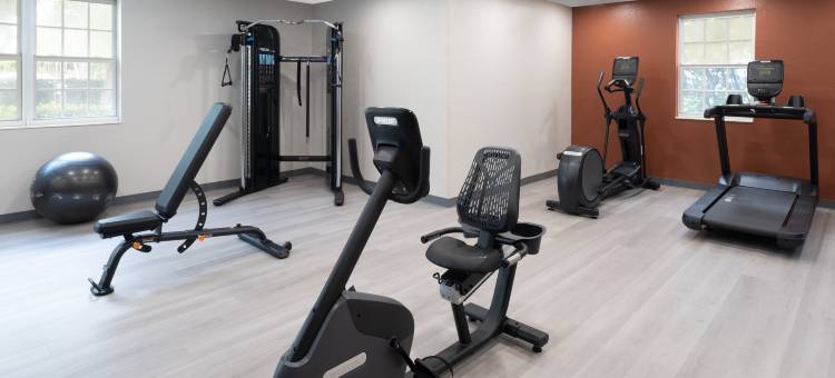 迈阿密多拉烛木套房酒店(Candlewood Suites Miami - Doral)图片