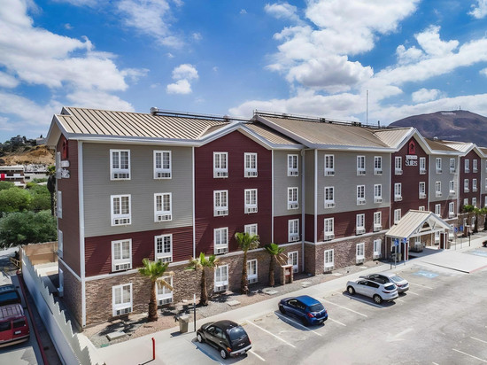 克雷塔罗朱里基拉长住套房酒店