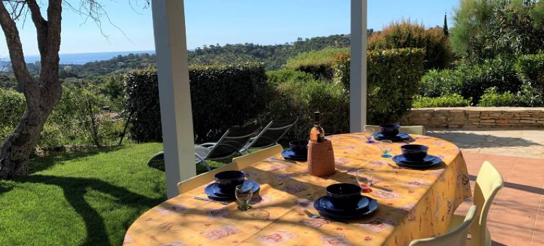 Family-Friendly Villa with Pool图片