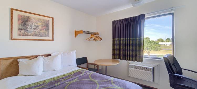 Capital O Amerihost Inn and Suites Kingdom City Hwy 54 MO图片