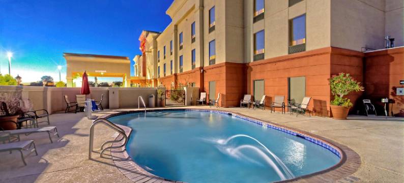 德州米德兰呗盟酒店(Baymont by Wyndham Midland TX)图片