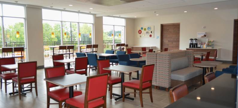 智选假日套房酒店-夏洛特东北/大学城(Holiday Inn Express & Suites CHARLOTTE NE - UNIVERSITY AREA by IHG)图片