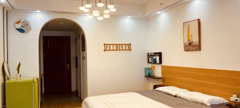 流浪家小桂落地窗海景影院民宿(衙前路分店)图片