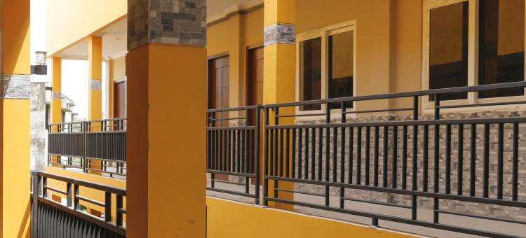 红多兹PLUS酒店-近巨港广场购物中心(RedDoorz Plus Near Palembang Square Mall)图片