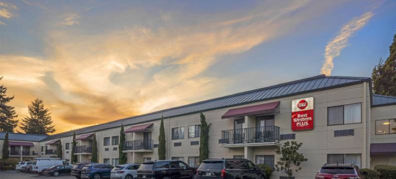 格林广场贝斯特韦斯特优质酒店(Best Western Plus Plaza by the Green)图片